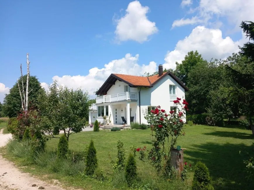 Ház Eladó - 72250 Vitez BA Image 1