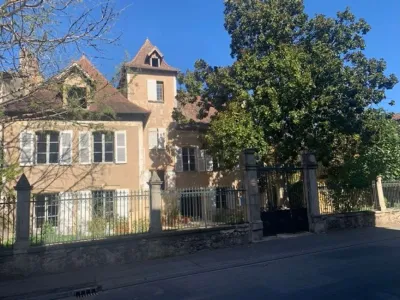 Kúria Eladó 46400 SAINT-CERE FR