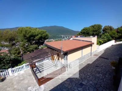 Villa Eladó 17051 Andora IT