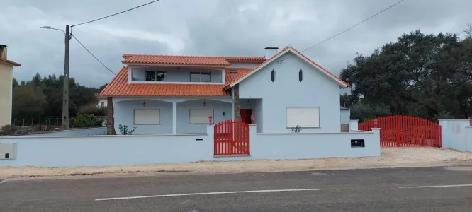 Ház Eladó Fátima