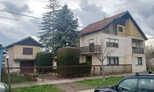 Ház Eladó  21470 Bački Petrovac RS
